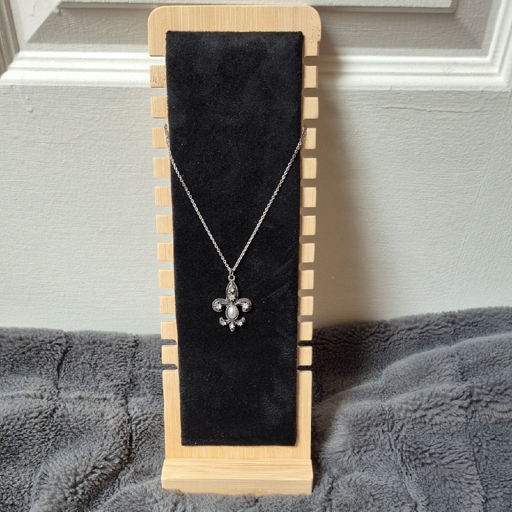 Fleur De Lis Necklace From American Eagle!